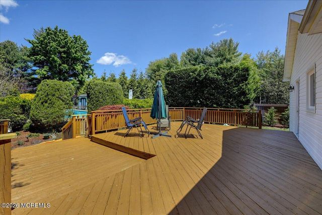 17 Bingham Drive, Marlboro, NJ 07746