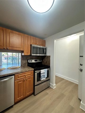 4810 NW 79th Ave 204, Doral, FL 33166