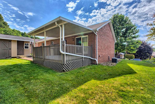 1125 Acorn Drive, South Greensburg Boro, PA 15601