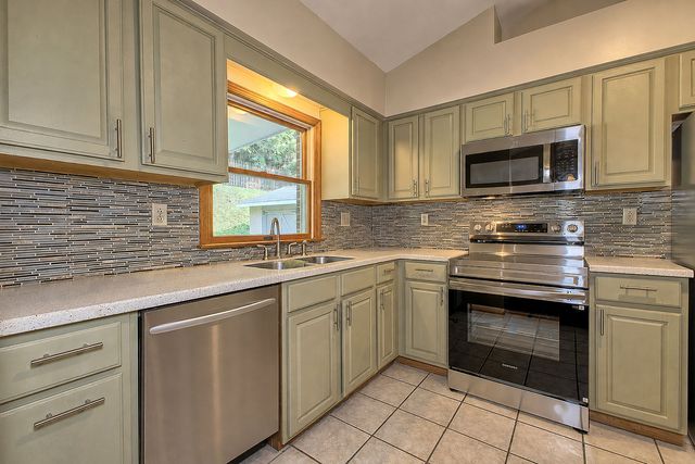 1125 Acorn Drive, South Greensburg Boro, PA 15601