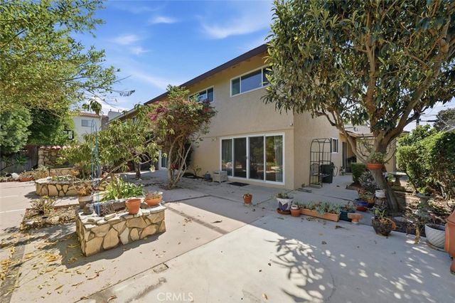 2221 W 239th Street, Torrance, CA 90501