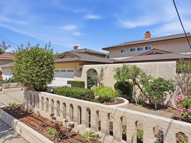 2221 W 239th Street, Torrance, CA 90501