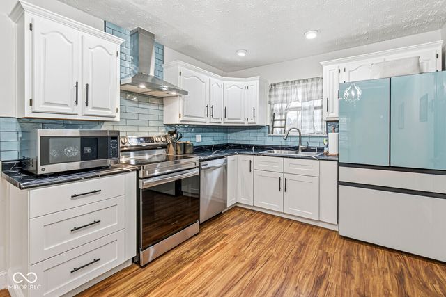 6008 Lockwood Lane, Indianapolis, IN 46217