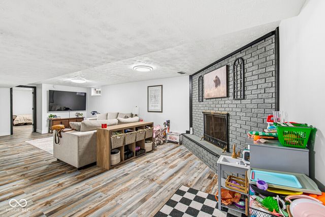 6008 Lockwood Lane, Indianapolis, IN 46217