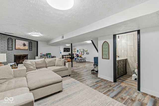 6008 Lockwood Lane, Indianapolis, IN 46217