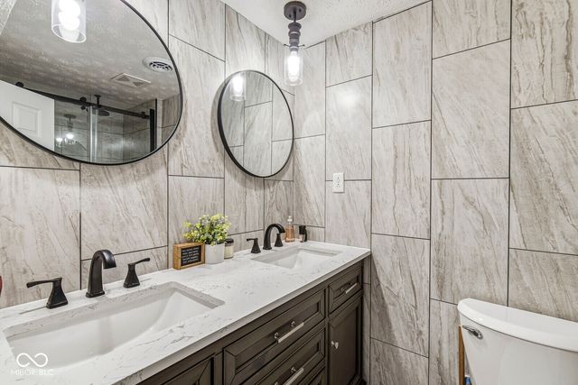 6008 Lockwood Lane, Indianapolis, IN 46217