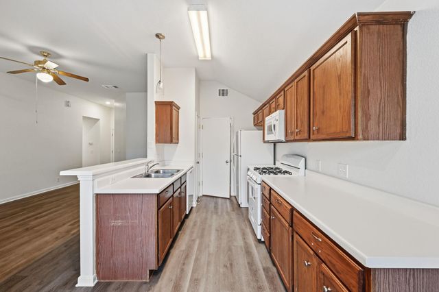 110 Pony CV, Kyle, TX 78640