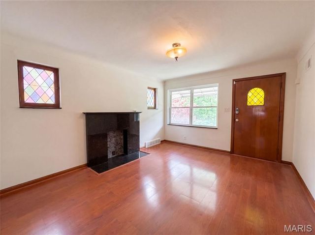 5363 Reber Place, St Louis, MO 63139
