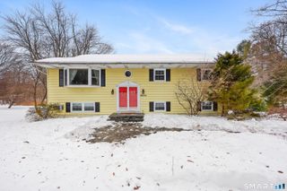 11 Apple Blossom Lane, New Fairfield, CT 06812