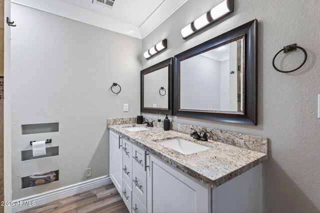 3710 E ARBOR Circle, Mesa, AZ 85206