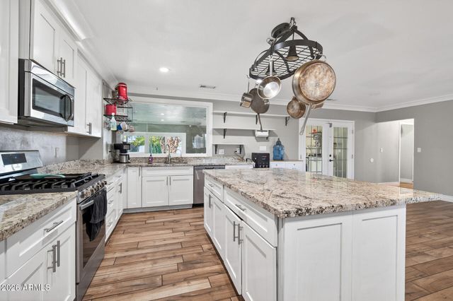 3710 E ARBOR Circle, Mesa, AZ 85206