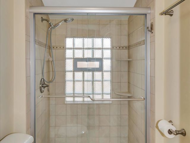 6207 S Austin Avenue, Chicago, IL 60638