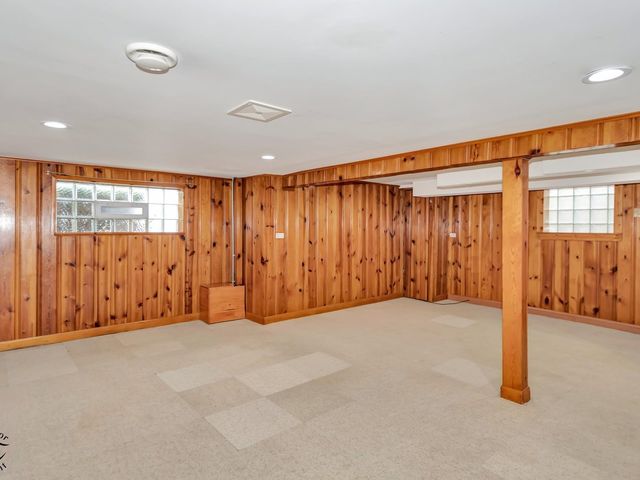 6207 S Austin Avenue, Chicago, IL 60638