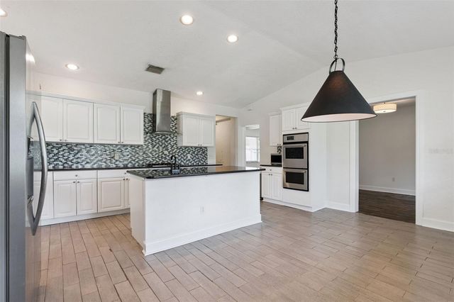 207 S SUMMERLIN AVENUE, Sanford, FL 32771