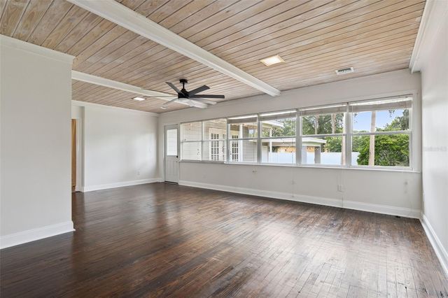 207 S SUMMERLIN AVENUE, Sanford, FL 32771
