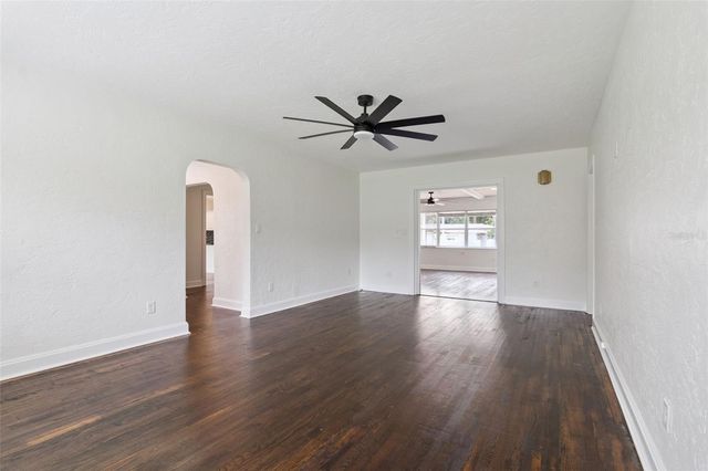 207 S SUMMERLIN AVENUE, Sanford, FL 32771