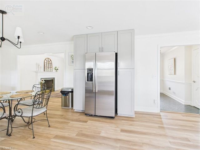 2554 Greenwich Road, Winston-salem, NC 27104