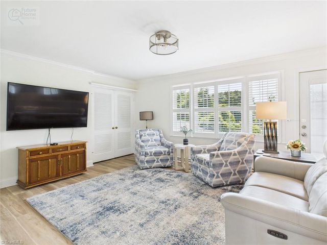 2554 Greenwich Road, Winston-salem, NC 27104