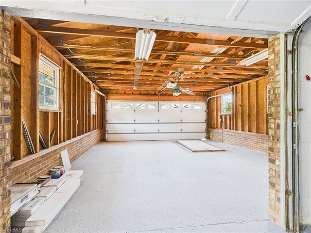 2554 Greenwich Road, Winston-salem, NC 27104