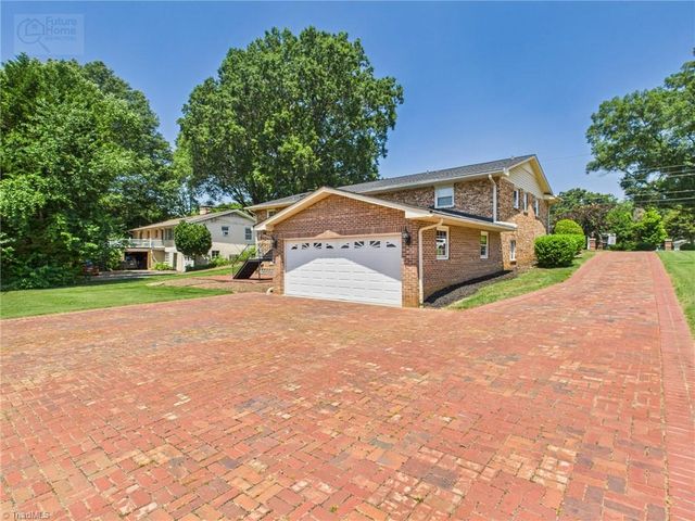 2554 Greenwich Road, Winston-salem, NC 27104