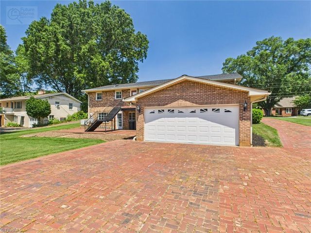 2554 Greenwich Road, Winston-salem, NC 27104