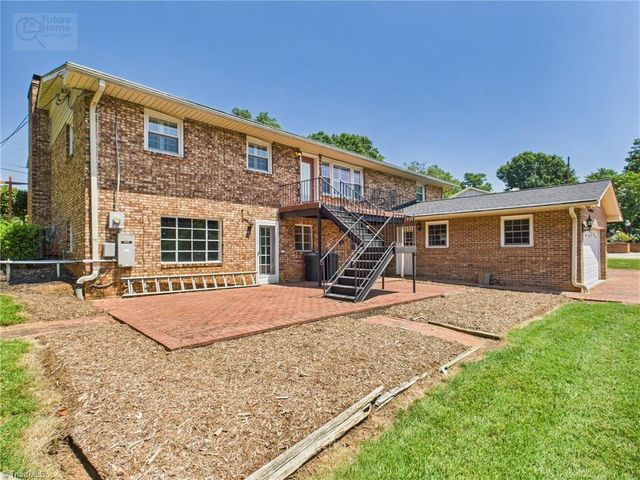 2554 Greenwich Road, Winston-salem, NC 27104