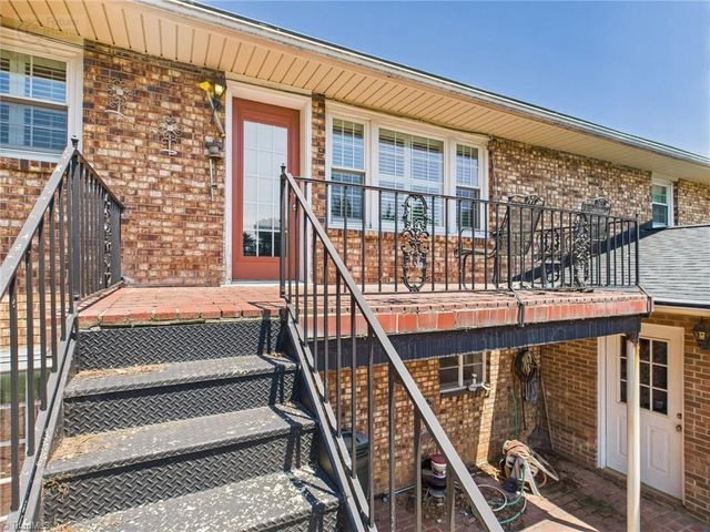 2554 Greenwich Road, Winston-salem, NC 27104