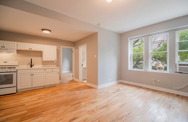 1414 W Pratt Boulevard 202, Chicago, IL 60626
