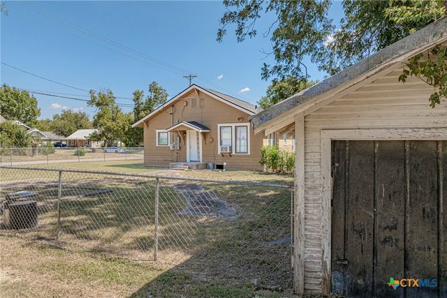 1202 S 7th Street, Temple, TX 76504