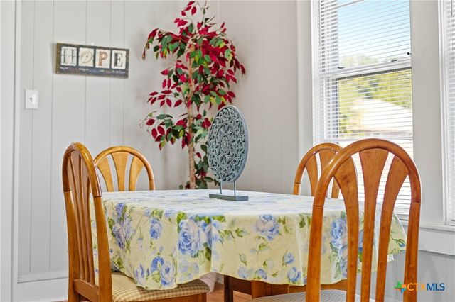 1202 S 7th Street, Temple, TX 76504