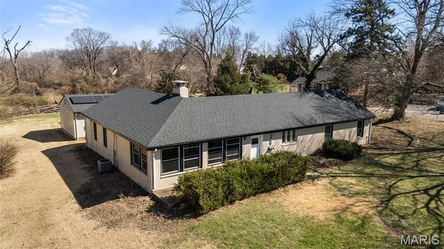 3666 McKibbon Road, St Louis, MO 63114