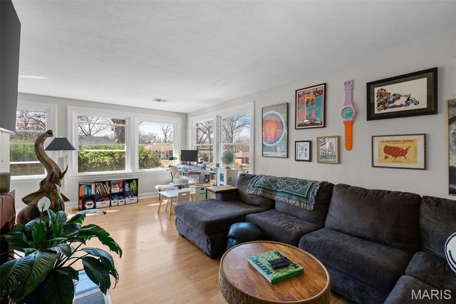 3666 McKibbon Road, St Louis, MO 63114