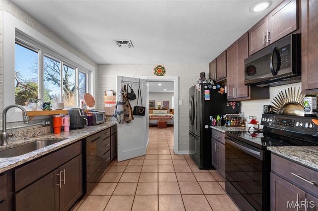 3666 McKibbon Road, St Louis, MO 63114