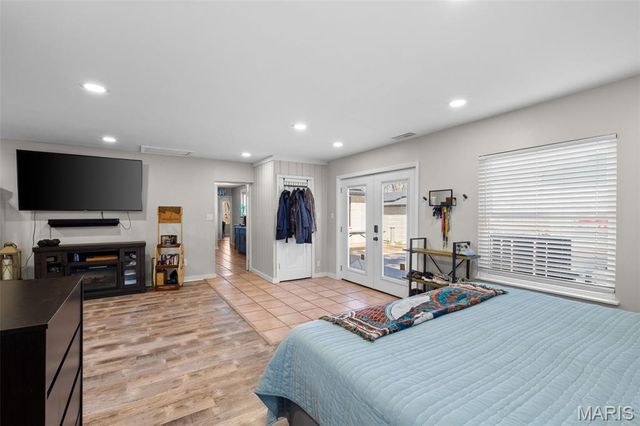 3666 McKibbon Road, St Louis, MO 63114