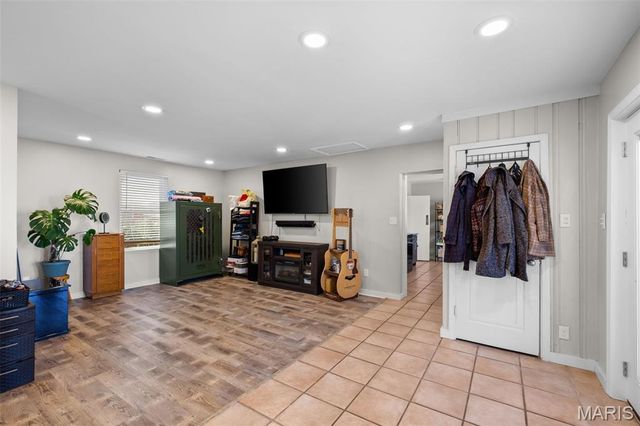 3666 McKibbon Road, St Louis, MO 63114