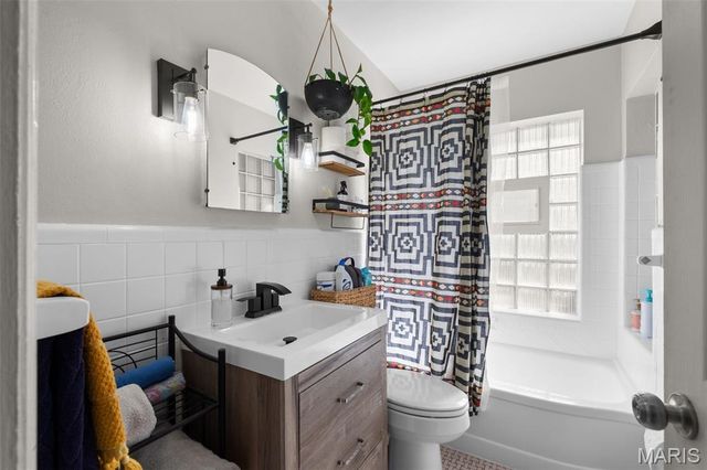 3666 McKibbon Road, St Louis, MO 63114