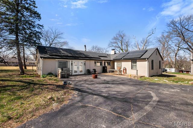 3666 McKibbon Road, St Louis, MO 63114