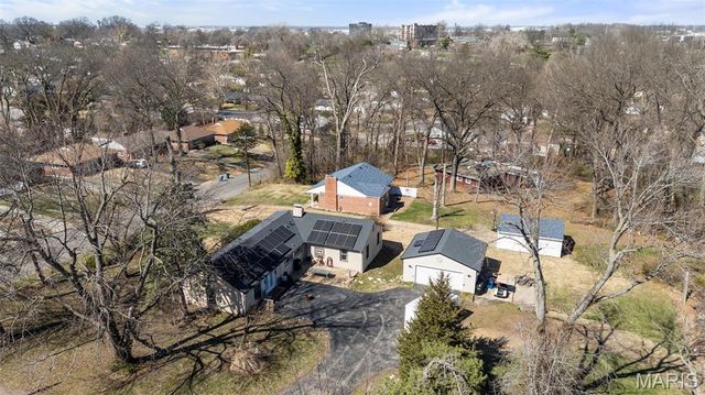 3666 McKibbon Road, St Louis, MO 63114