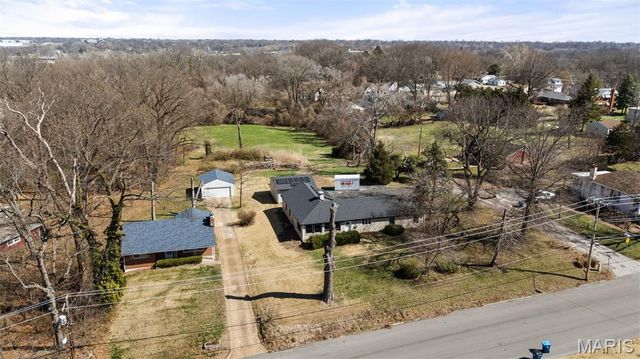 3666 McKibbon Road, St Louis, MO 63114