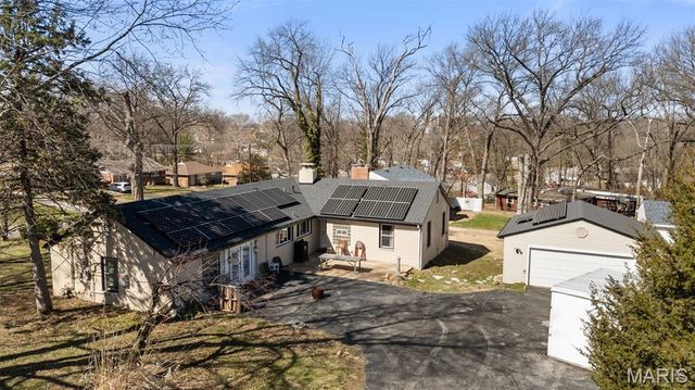 3666 McKibbon Road, St Louis, MO 63114