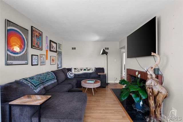 3666 McKibbon Road, St Louis, MO 63114