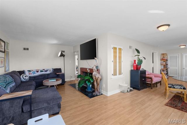 3666 McKibbon Road, St Louis, MO 63114