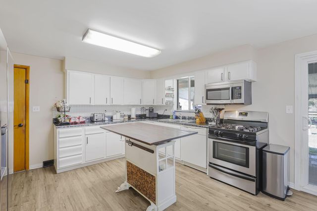 38 Carey Lane, Heath, OH 43056