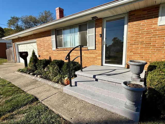 38 Carey Lane, Heath, OH 43056