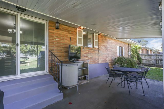 38 Carey Lane, Heath, OH 43056