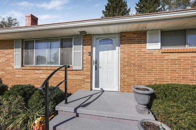 38 Carey Lane, Heath, OH 43056