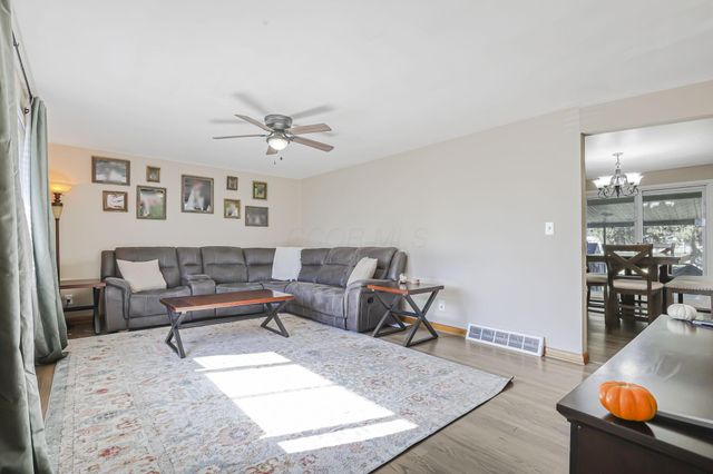 38 Carey Lane, Heath, OH 43056