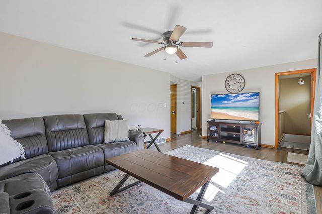 38 Carey Lane, Heath, OH 43056