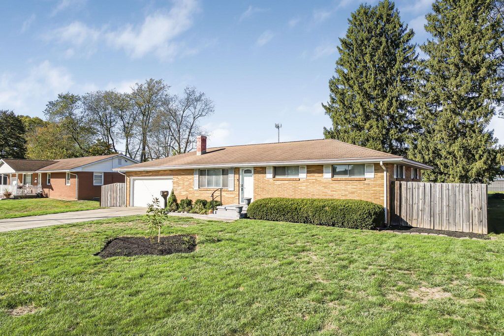 38 Carey Lane, Heath, OH 43056