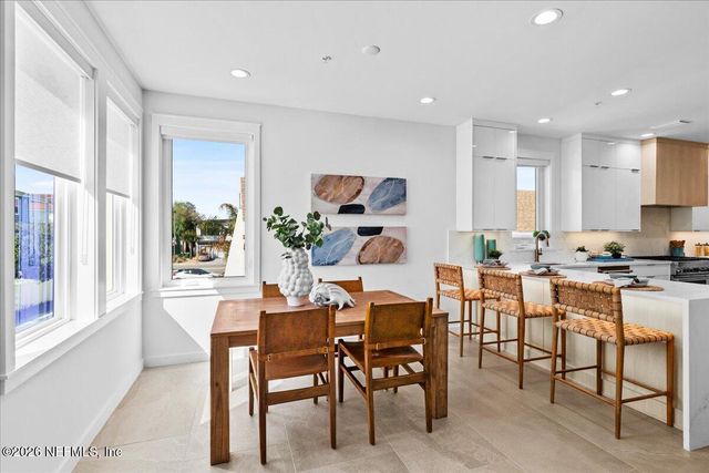 118 13TH Avenue S 103 C, Jacksonville Beach, FL 32250